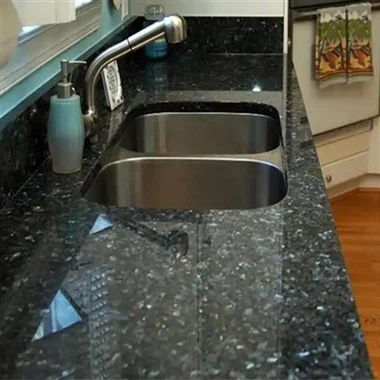 Comptoirs en granit bleu Volga